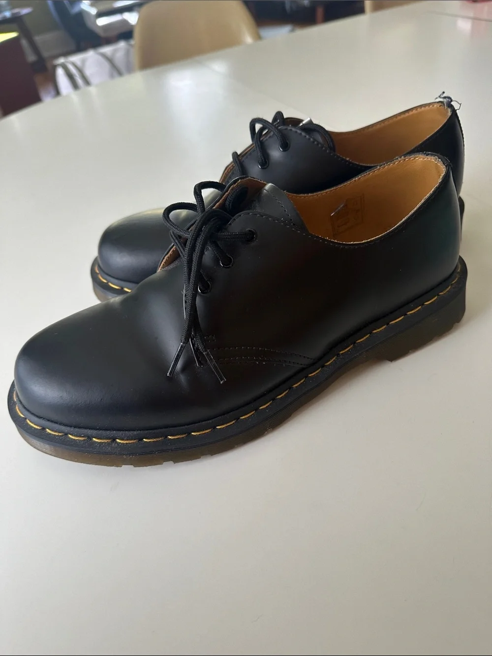 Dr. Martens smooth black